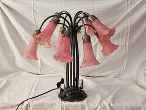 lot 134 image: Pond Lily Glass Shade Table Lamp with Bronze Finish Base