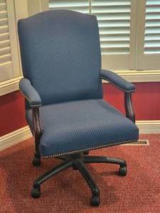 lot 123 image: Nailhead-Trim Navy Office Chair by Leland Manufacturing