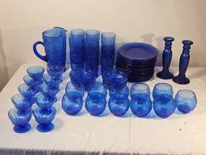lot 12 image: Seneca  Morgantown Delphine Blue Driftwood (Crinkle) Glassware Collection