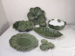 lot 11 image: Subtil Portuguese Green Cabbage Ware Serving Collection