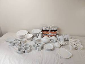 lot 156 image: Large Collection of White Porcelain Coffee & Espresso Accessories