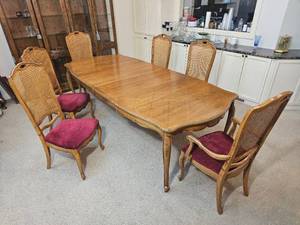 lot 6 image: Elegant French Provincial Dining Table with Cane-Back Chairs