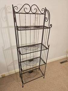 lot 210 image: Scrolled Wire Folding Bakers Rack