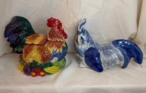 lot 222 image: Decorative Rooster Figurines Pair