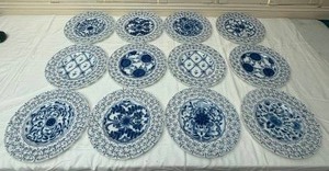 lot 231 image: Italian Bassani Pierced Rim Blue and White Decorative Plates Set