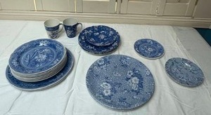 lot 233 image: Spode Blue Room Botanical Dinnerware and Mug Assortment