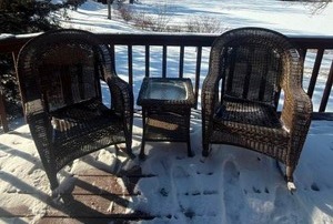 lot 27 image: Outdoor Wicker Patio Chair & Rocker with Glass Top Side Table Set