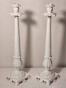 lot 52 image: Pair of White Italian Ceramic Candlesticks by Ceramiche Leonardo