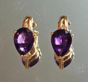 lot 77A image: 14K Yellow Gold Amethyst Teardrop  Clipon Earrings