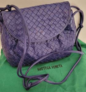 lot 31 image: Bottega Veneta Indigo Leather Woven Handbag
