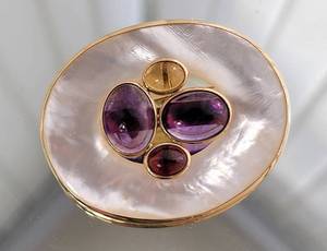 lot 63 image: 14K Yellow Gold MOP Jeweled Brooch Pin