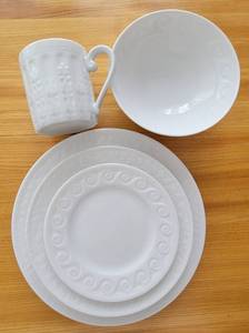 lot 141 image: Bernardaud Chinaware Service  Louvre Pattern