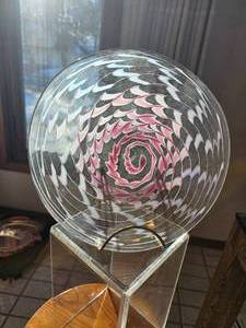 lot 149 image: Hand-Blown Art Glass Charger Platter by Peter Zelle