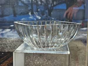 lot 151 image: Orrefors Swedish Crystal Ribbed Bowl
