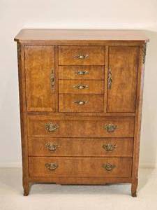 lot 94 image: Henredon Fine Furniture Tall Boy Chest of Drawers