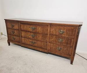 lot 95 image: Stunning Nine-Drawer Dresser by Henredon with Romantic Brass Hardware & Embellishments