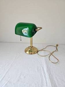 lot 272A image: Traditional Green Shaded Bankers Lamp