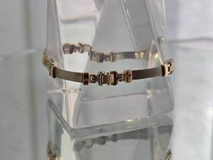 lot 71E image: Classic 14K Yellow Gold Link and Bar Bracelet with Geometric Clasp Design 12 Grams, 7 Inches