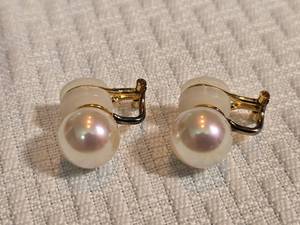 lot 72E image: 14K CHECK Yellow Gold Cultured Pearl Clip On Earrings 5 Grams