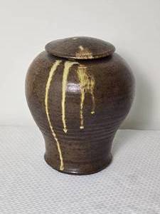lot 118 image: SIGNED Studio Style Lidded Stoneware Pottery Jar
