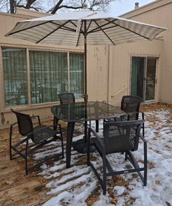 lot 21A image: Brown Jordan Luxury OutdoorPatio Dining Set with Umbrella