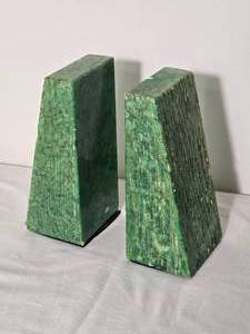 lot 255 image: Mid-Century Modern Emerald Stone Bookend Pair - AS