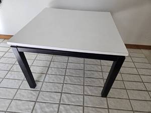 lot 269 image: Contemporary Black & White Side Table