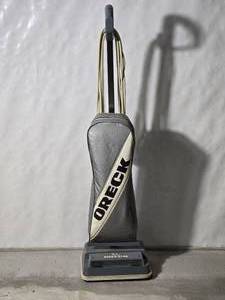 lot 296 image: Oreck XL Vacuum - XL9100C