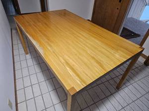 lot 98 image: Mid Century Modern Parsons Dining Table by Sawhill Furniture Inc. 36x 60x 29