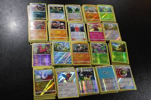 lot 67 image: Pre 2020 Holo or Rare Pokemon Card Lot #5  400 Cards