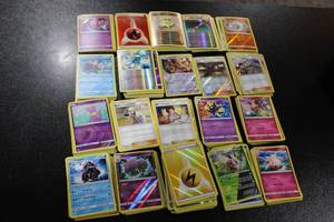 lot 68 image: Pre 2020 Holo or Rare Pokemon Card Lot #6  375 Cards