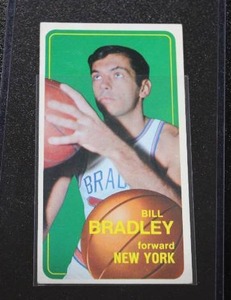 lot 98 image: 1970-71 Topps Bill Bradley #7