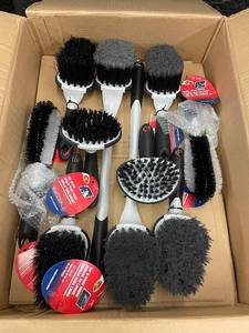 lot 10 image: Detailers Choice Dip & Wash Brush Set - 18in Handles - Wheel & Tire Detailing Brushes