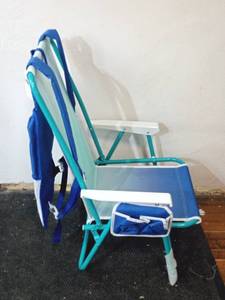 lot 106 image: Backpack Chair Aqua Ombre - Sun Squad
