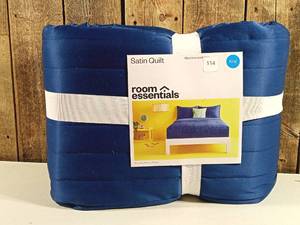 lot 114 image: King Satin Quilt Dark Blue - Room Essentials