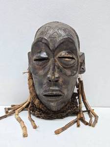 Excellent Old Carved Chokwe Ceremonial Mask