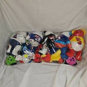 lot 31 image: 10 Nascar Speed Beans