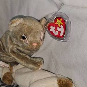 lot 1 image: Lot of 3 Beanie Babies-Ty-Various Themes as Pictured