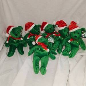 lot 30 image: 6 Bamm Beanos Christmas Edition