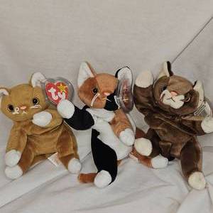 lot 6 image: Lot of 3 Beanie Babies-Ty-Various Themes as Pictured