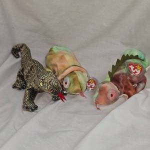 lot 14 image: Lot of 3 Beanie Babies-Ty-Various Themes as Pictured