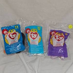 lot 21 image: 3 McDonalds Beanie Babies #6,#11,#12