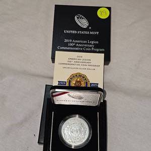 lot 89 image: 2019 US Mint 100th American Legion Anniversary 1oz Silver Coin