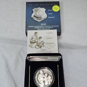 lot 114 image: 2021 1oz Silver Proof Law Enforcement Coin