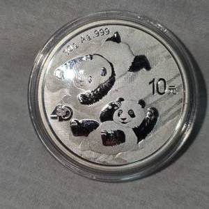 lot 119 image: 2022 1oz Silver Pandas
