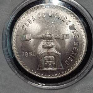 lot 69 image: 1980 Mexican Onza Silver Coin Encaps, Very Nice