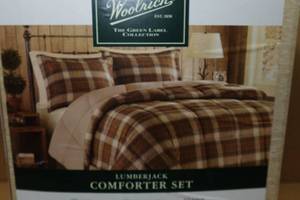 lot 2 image: Woolrich Lumberjack Comforter Set - Twin