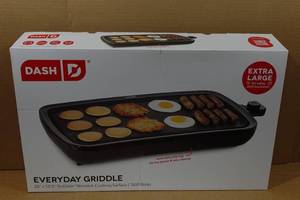 lot 6 image: Dash XL Everyday Griddle