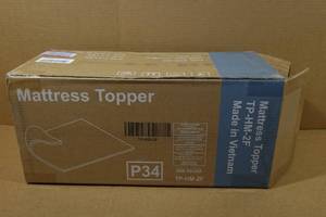 lot 12 image: Full 2 Mattress Topper