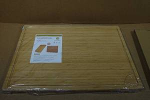 lot 23 image: Repairable Premium Natural Bamboo Cutting Board - 24x18